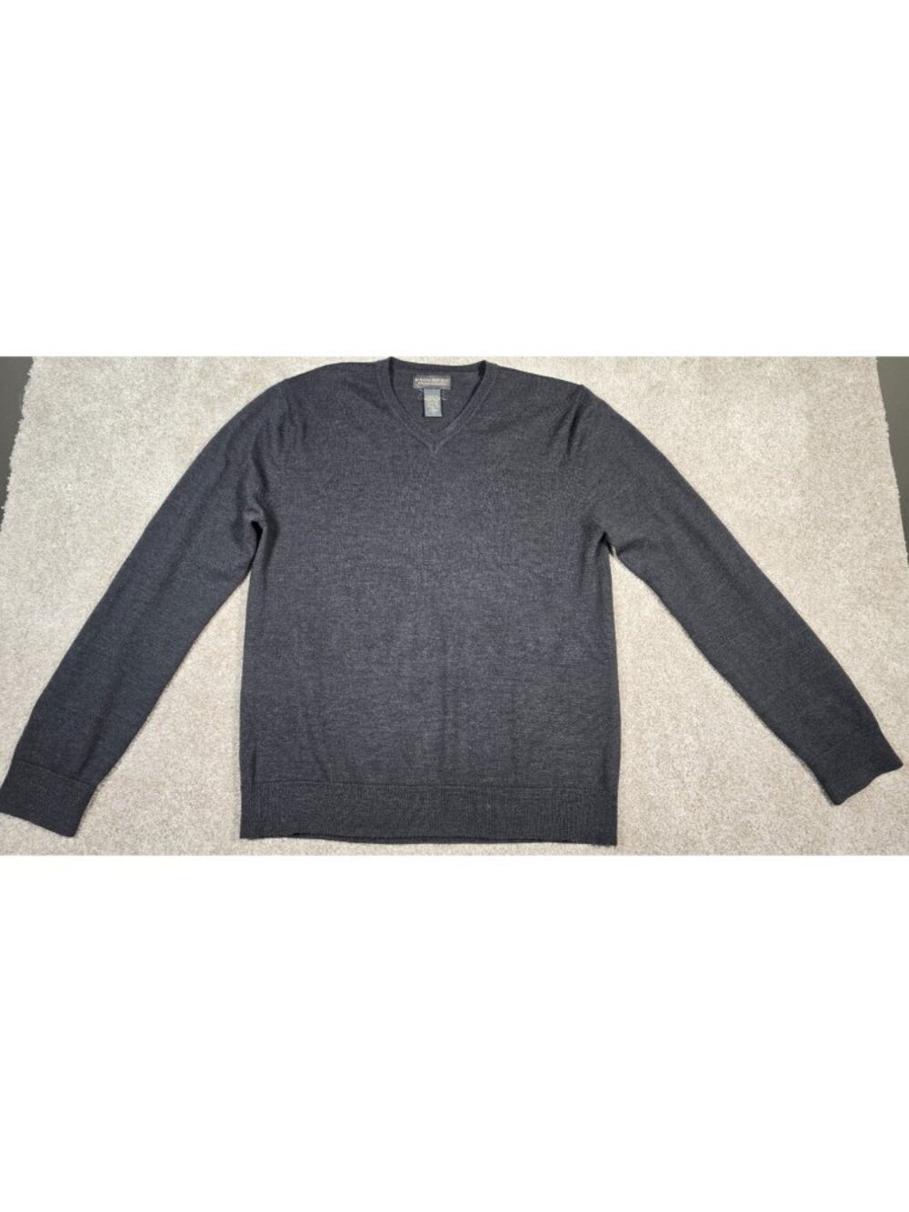 Banana Republic Gray Extra Fine Italian Merino Wool V-Neck Sweater Men's Small